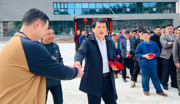 槟榔王游乐开工大吉，龙跃新程！
